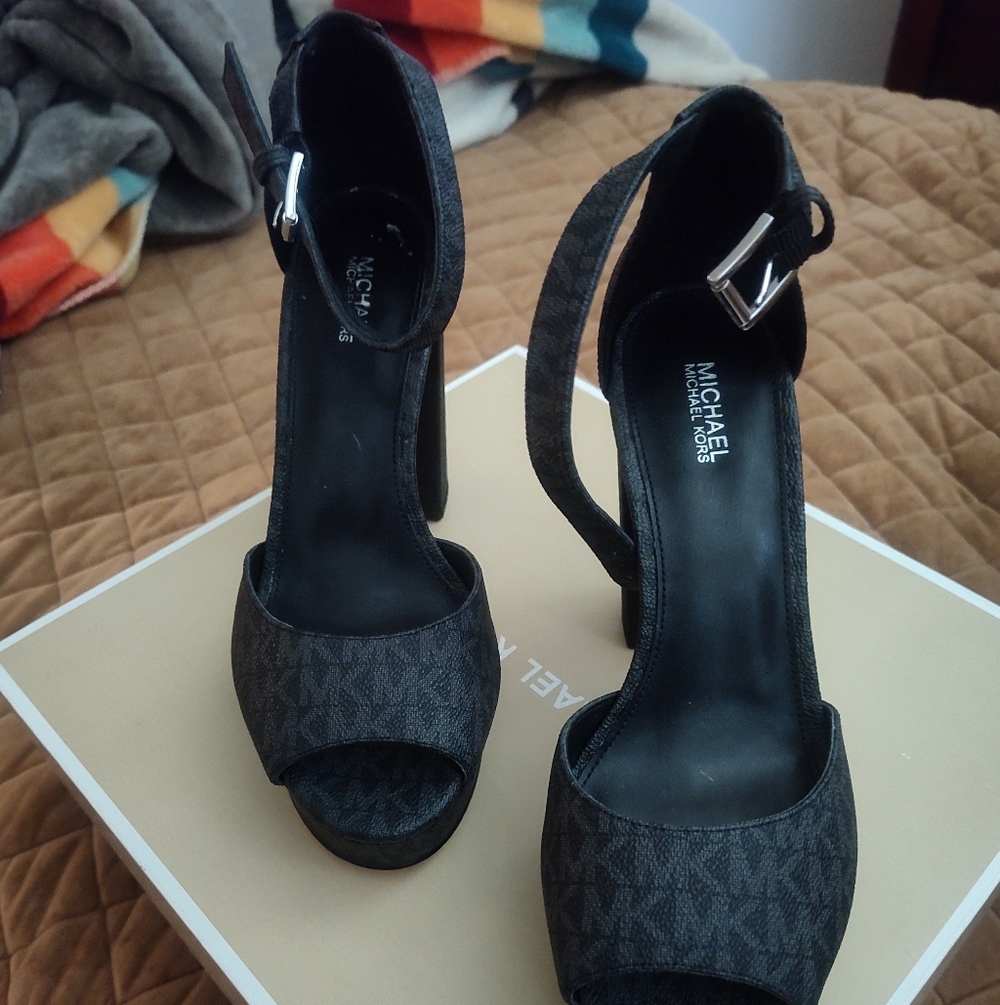 Michael Kors Black Patterned Heels